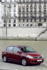 Nissan Tiida 2005 года